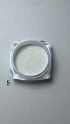 אבקת פיגמנט - גוון מספר 5 (כחול) הקופסא מכילה 3 גר' אבקה.