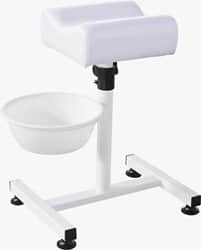 רגלית מקצועית לפדיקור עם קערה בצבע לבן.