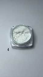 אבקת פיגמנט - גוון מספר 4 (פנינה) הקופסא מכילה 3 גר' אבקה.