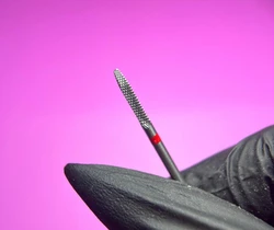 ראש שיוף מחט קרבייד פס אדום לניקוי מתחת לציפורן - תוצרת רוסיה.